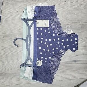 LUCKY BRAND TANGAS.